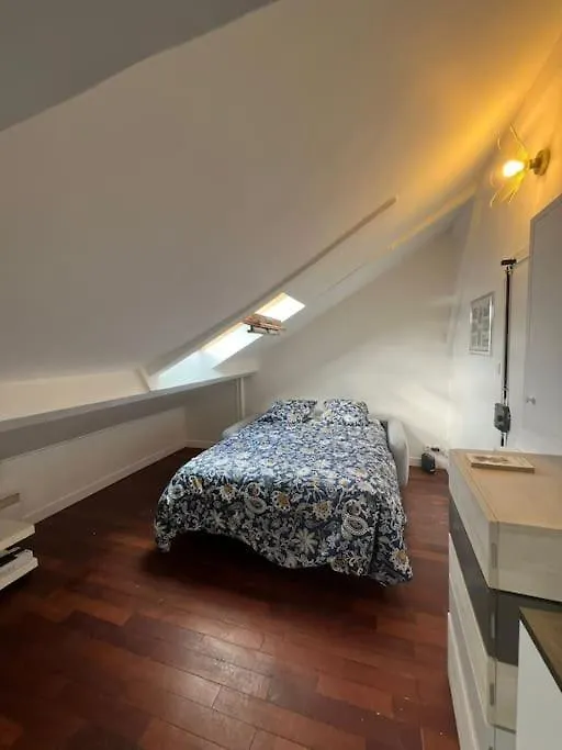 Apartment Au Coeur De Montmartre